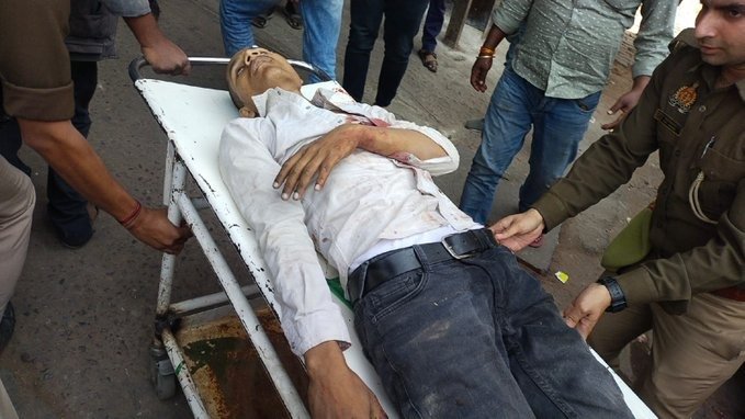 मुठभेड़ सोमवार दोपहर धूमनगंज में नेहरू पार्क के पास हुई। पुलिस के मुताबिक, वारदात के बाद से अरबाज नेहरू पार्क इलाके में छिपा था।