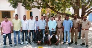पुलिस ने आरोपियों को गिरफ्तार किया है
