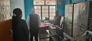 बीएसए कार्यालय का औचक निरिक्षण